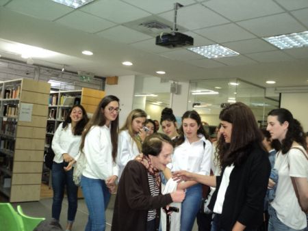 הבוקר - מפגש מרגש עם ניצולת שואה